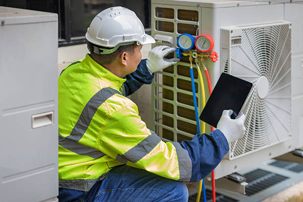 Professional Heat Pump Repair technician working in Lake Worth, TX